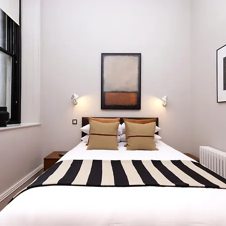 Joivy Chic 2Br Apt With City Views At The Heart Of Old Town Edinburgh Exterior photo