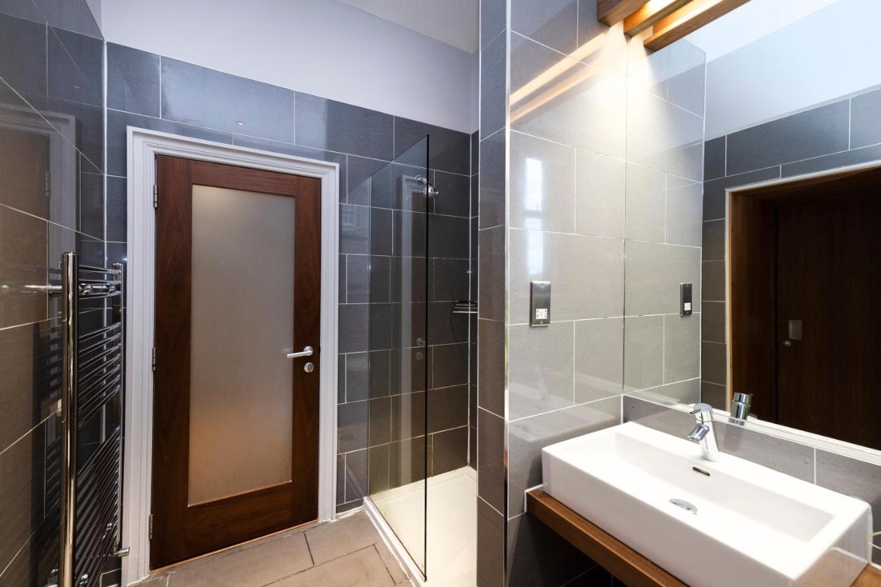 Joivy Chic 2br With Views At The Heart Of Old Town Appartement EDI