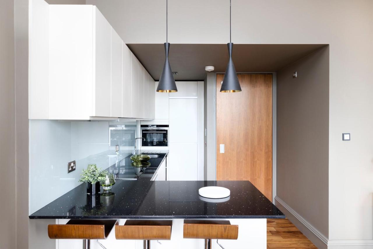 Joivy Chic 2br With Views At The Heart Of Old Town Appartement EDI