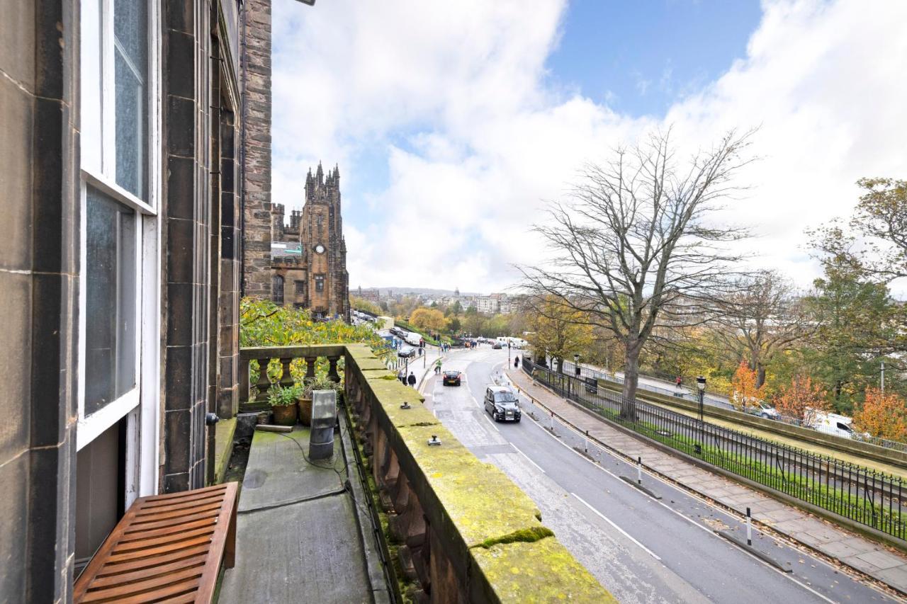 Joivy Chic 2br With Views At The Heart Of Old Town Appartement