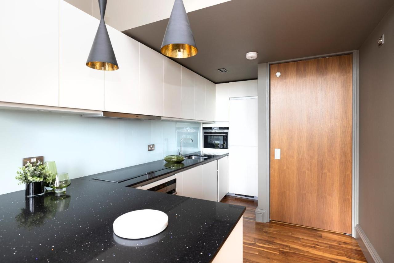 Joivy Chic 2br With Views At The Heart Of Old Town Appartement EDI